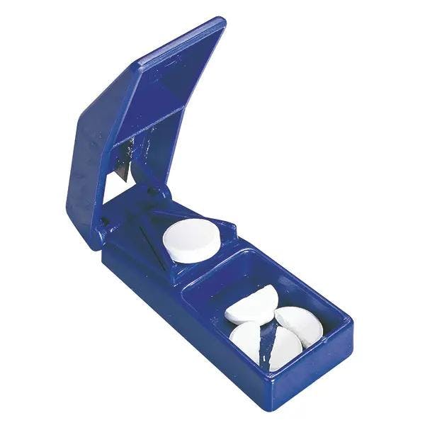 Tablettenzerkleinerer mit Fach zum Bevorraten weiterer Tabletten Produktbild