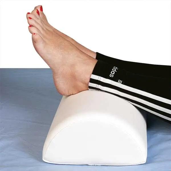 Halbrollen - Zur Lagerung von Nacken, Knie, Fersen - Aus Schaumstoff mit Kunstlederbezug Produktbild