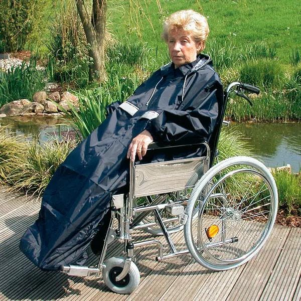 Regencape aus leichtem wasserdichtem blauen Nylonstoff - Mit Kapuze Produktbild