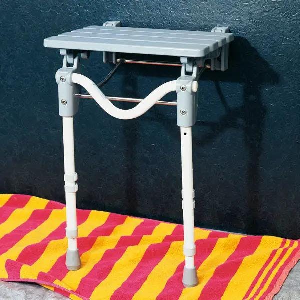 Duschklappsitz - Mit 2 höhenverstellbaren Stabilitätsfüßen, Max. Belastbarkeit: 158 kg Produktbild Web Groß Detailbild 1 L