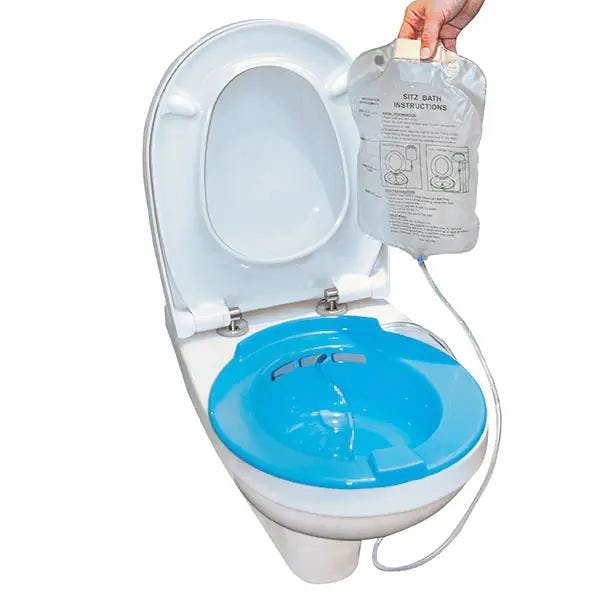 Bidet-Sitz mit Wasserreservoirbeutel 2 Liter - Komplett mit Beutel, Sprühdüse & Sitz-Bidet Produktbild