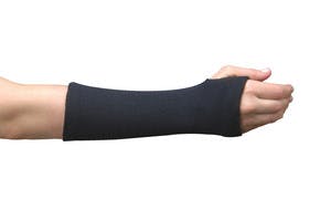 Delta-Net Stockinette - Synth. Trikotschlauchverband zur Unterpolsterung, 5 cm x 22,8 m Produktbild