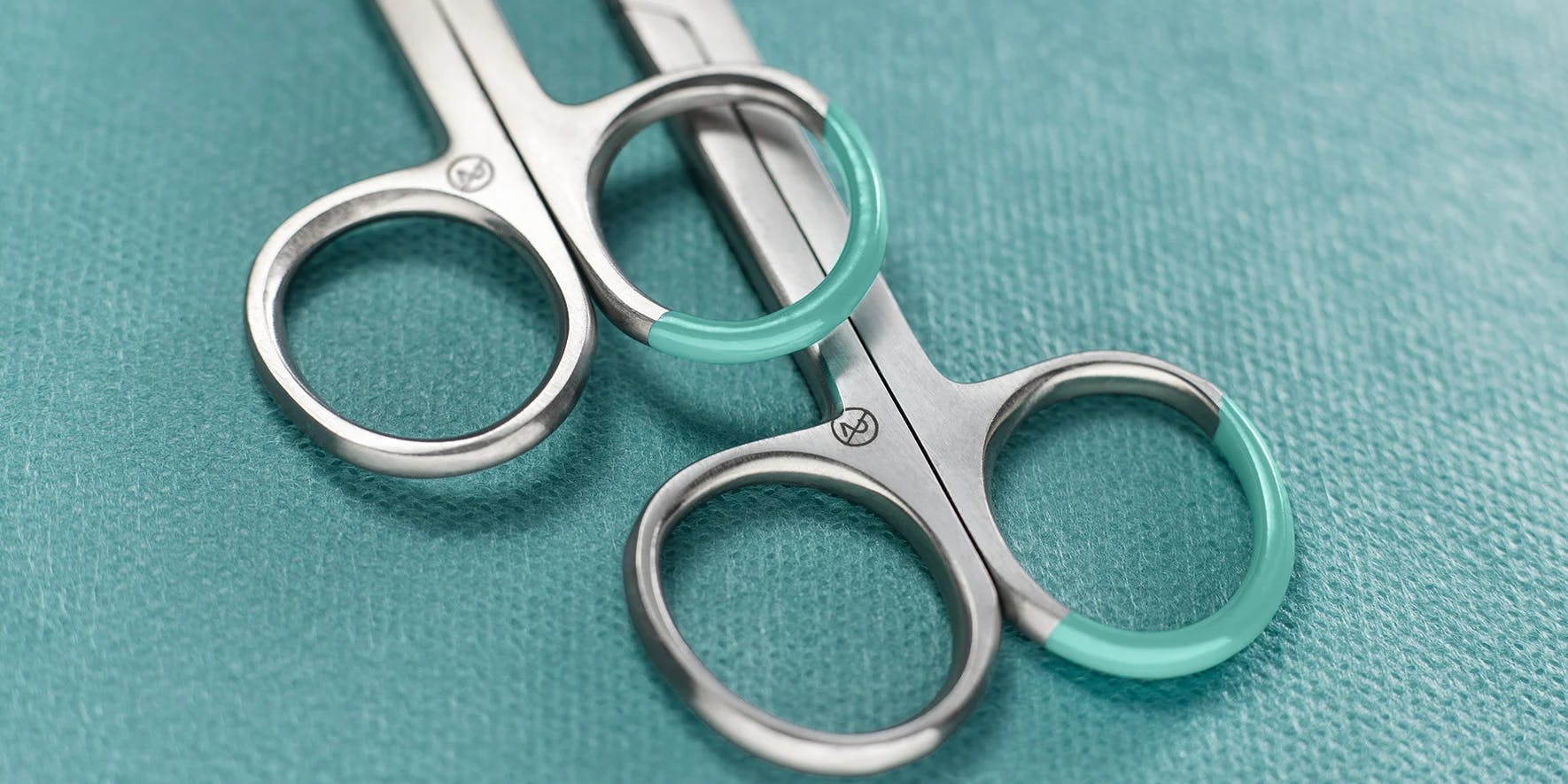 Chirurgische Schere - gerade, spitz/stumpf, 14,5 cm - steril einzeln verpackt Produktbild Web Groß Detailbild 2 L