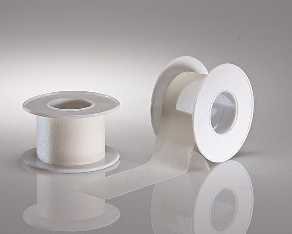Elastus-por 2,5 cm x 5 m - 12 Stück Rollenpflaster aus weißem Vliesstoff Produktbild