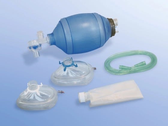 Beatmungsbeutel Komplett-Set Erwachsene - mit 2 Masken, O2-Schlauch und O2-Reservoir Produktbild