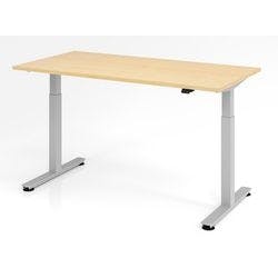 Hammerbacher Elektrisch höhenverstellbarer Sitz-Stehschreibtisch Ahorn Melamin Silberner T-Fuß 1.600 x 800 x 650 mm Mit Aufbau Produktbild