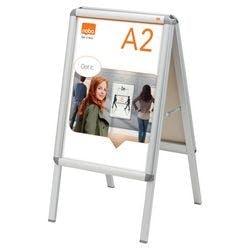 Nobo Premium Plus Freistehender Kundenstopper 1902207 A2 Aluminium Silber 47,5 x 89 cm Produktbild